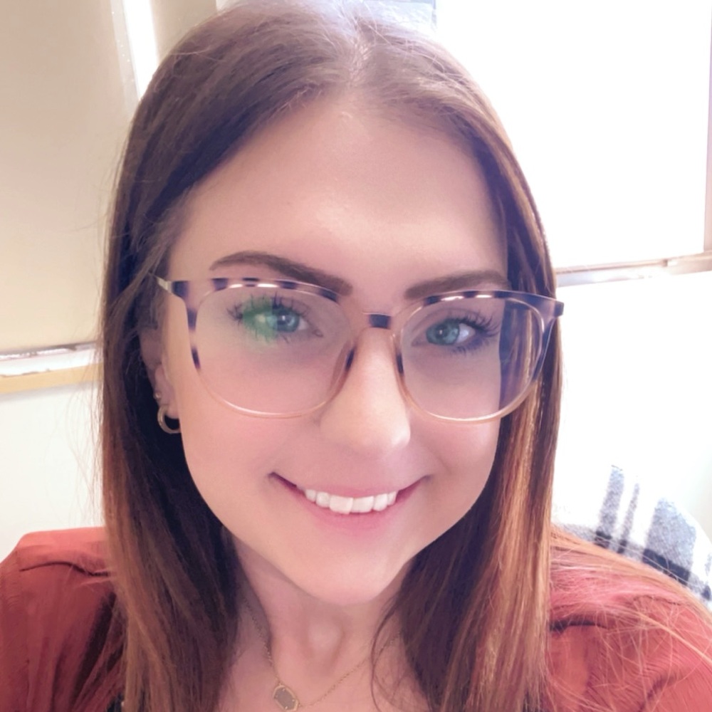 Meet your Posher, Elizabeth